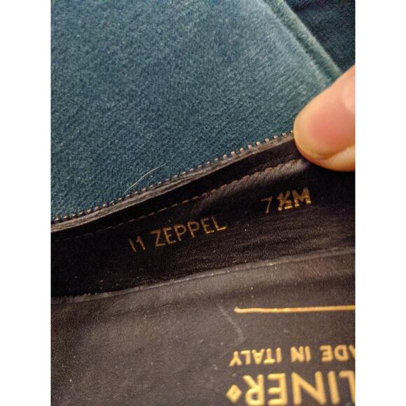 Dressy Donald Pliner Italian Zipper-Edged Black On Gold Heels Size 7.5 Open Toe - Picture 6 of 6